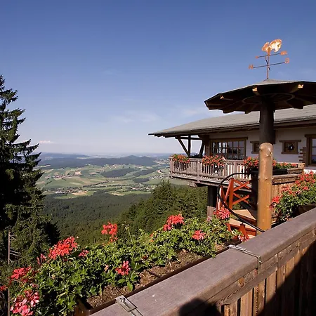 Schoenblick Hohenbogen