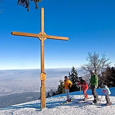 Schoenblick Hohenbogen 纽科琴贝海尔
