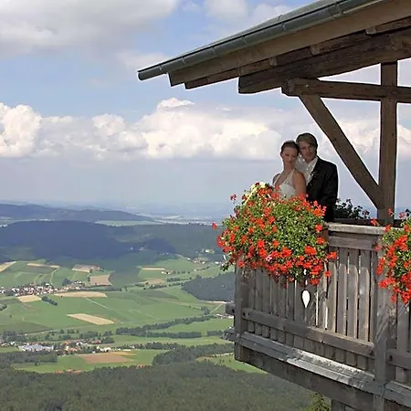 Schoenblick Hohenbogen * 纽科琴贝海尔